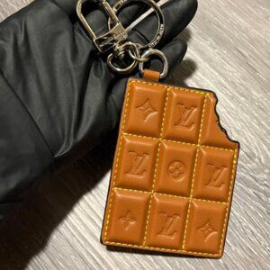 Preowned Louis Vuitton Chocolate Keychain Charm No Box